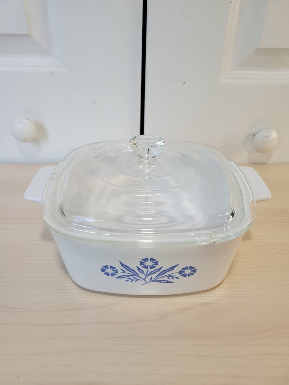Vintage CorningWare Blue Cornflower 1.5-Quart Casserole Dish w/ Chipped Lid
